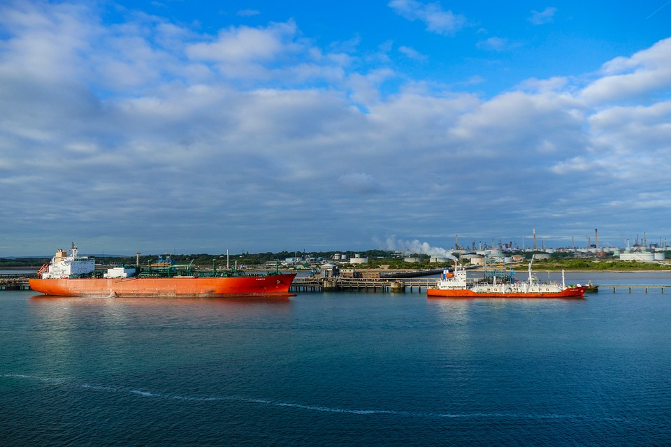 Hambantota port bunkering service.